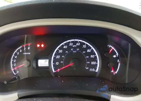 2013 Toyota Sienna Le V6 8 Passenger z USA, uszkodzony, nr VIN 5TDKK3DC7DS331363